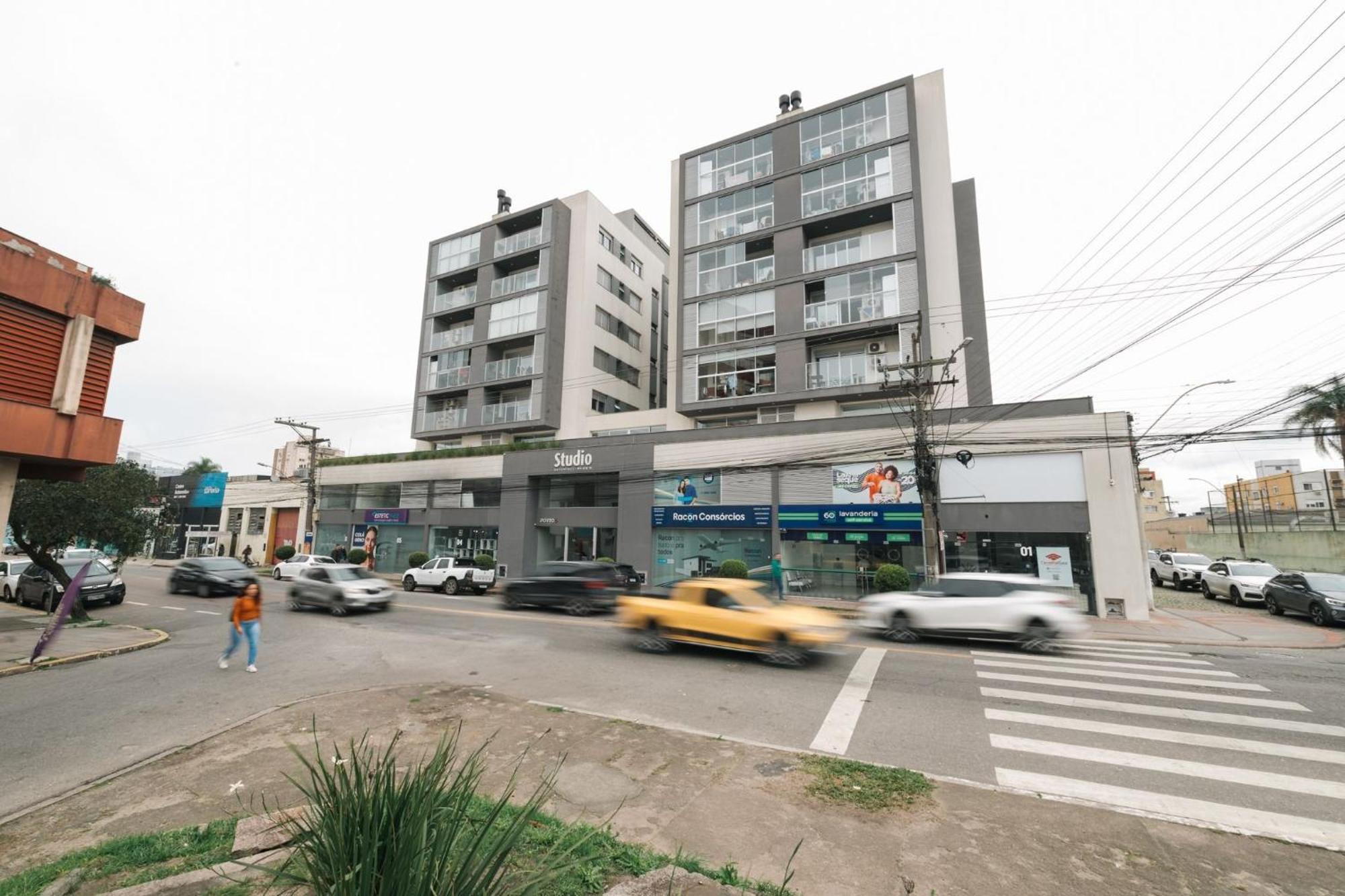 Apto Completo, Central, Com Garagem E Academia! *